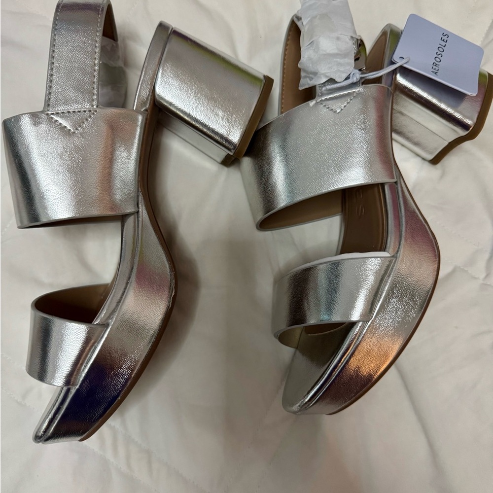 AEROSOLES Metallic Silver Sandals